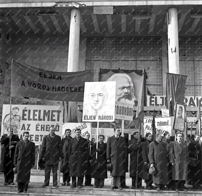 Belpolitika - A Magyar Kommunista Párt gyűlése