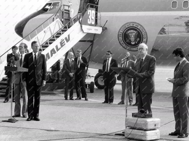 Külkapcsolat - George Bush amerikai elnök látogatása Budapesten