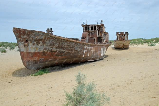 Üzbegisztán - Mujnak - Kiszáradt Aral-tó