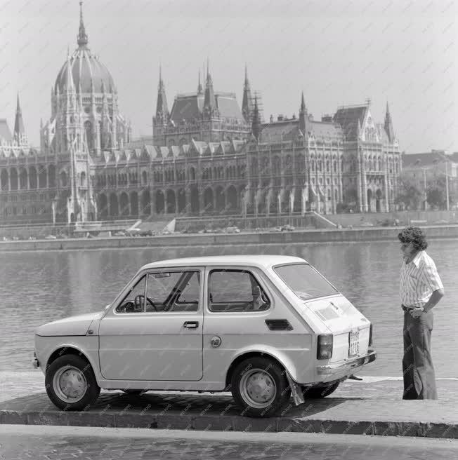 Ipar - Egy Polski Fiat 126-os kiasautó