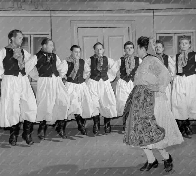 Kultúra - Folklór - A vajszlói művészegyüttes próbája