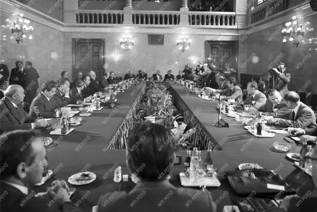 Külpolitika - VSZ külügyminiszteri bizottságának ülése