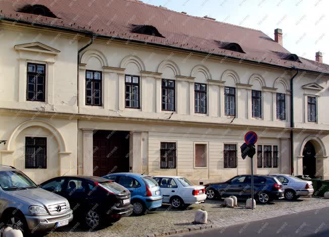 Épület - Budapest - Ozorai Pipó egykori palotája a Budai Várban