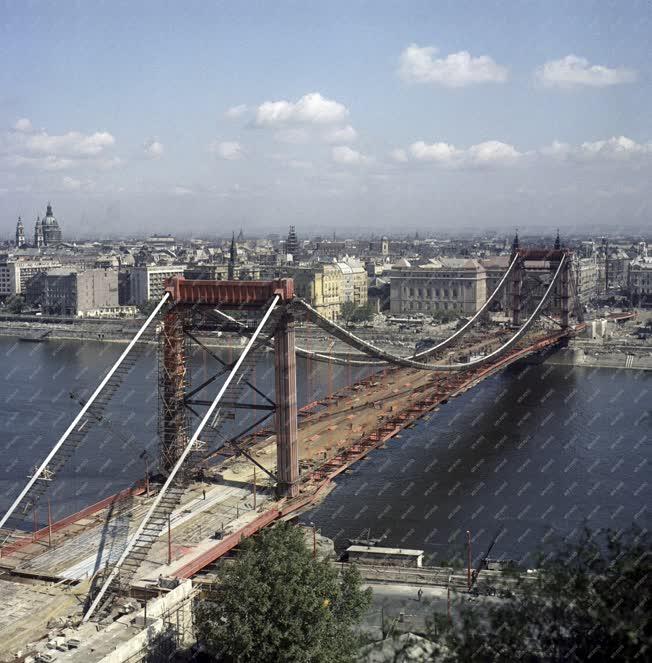 Építkezés - Épül az Erzsébet híd   