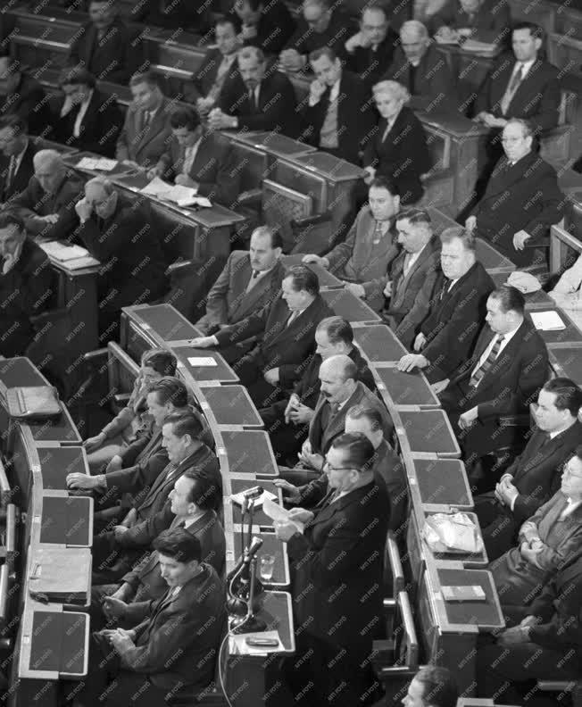 Belpolitika - Az Országgyűlés februári ülésszak