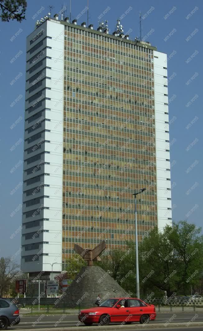 Felsőoktatás - Budapest - A Semmelweis egyetem toronyépülete