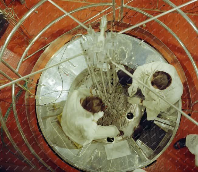 Tudomány - Reaktorkísérlet a Központi Fizikai Kutatóintézetben