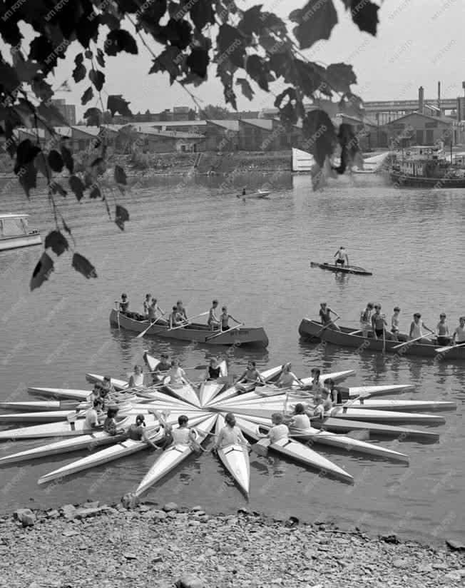 Szabadidő - Római-part - Vízi sport