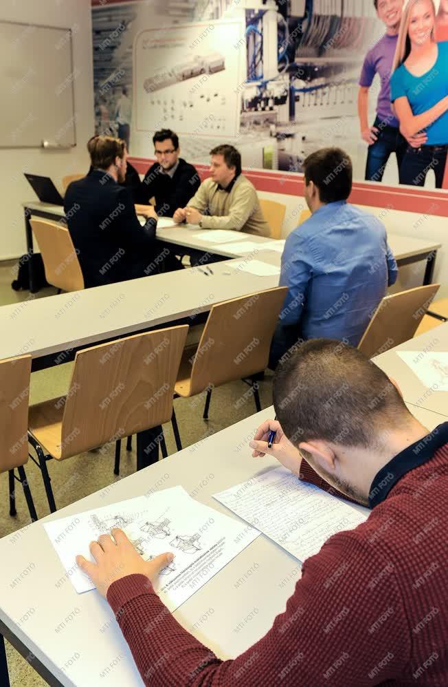 Oktatás - Debrecen - Megkezdődtek a félévi vizsgák