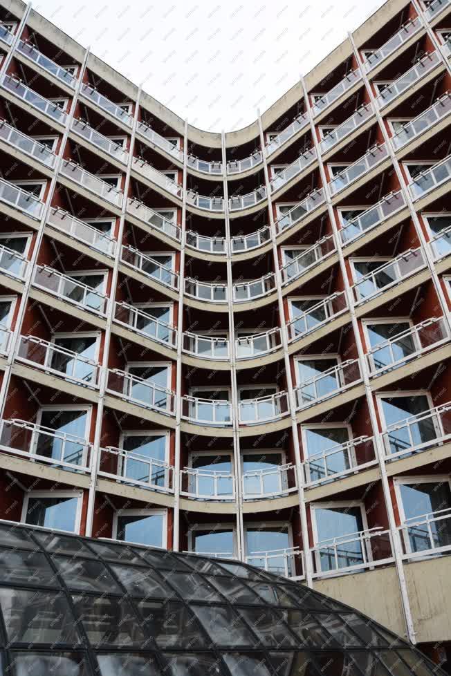 Épület - Keszthely - A Hotel Helikon szálloda épülete