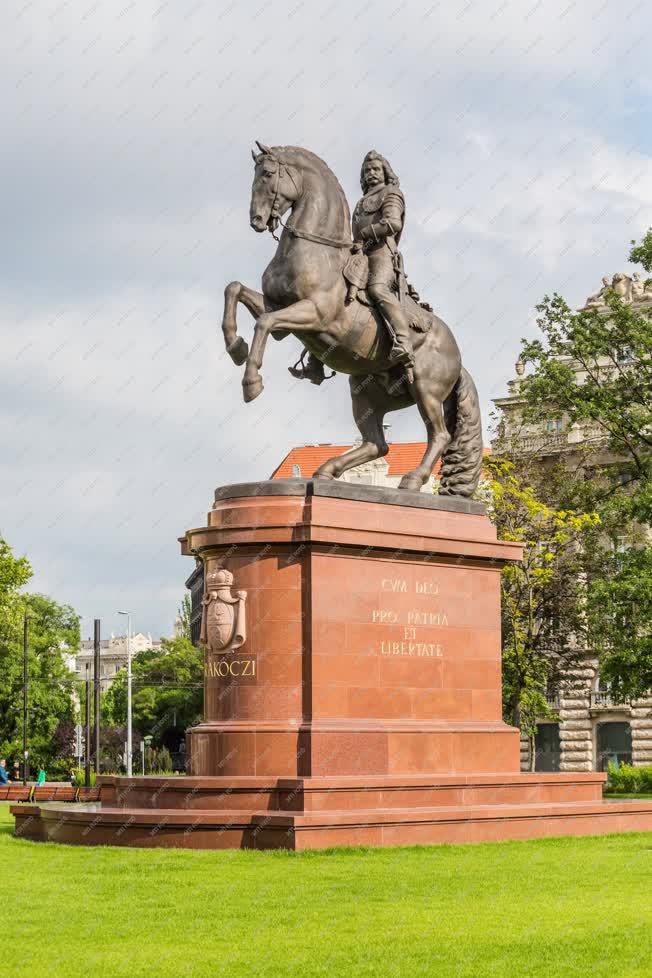 Műalkotás - Budapest - II. Rákóczi Ferenc lovas szobra