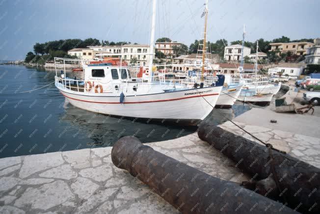 Korfu - Kassiopi kikötője