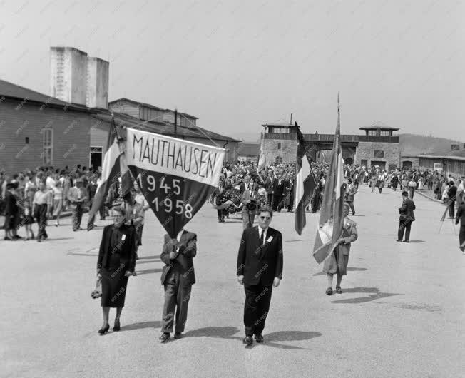 Évforduló - Koszorúzás a mauthauseni haláltáborban