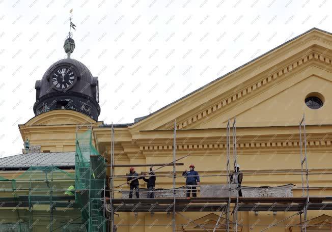 Felújítás - Debrecen - Elkezdődött a Nagytemplom felújítása