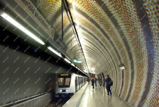 Közlekedés - Budapest - A 4-es metró Szent Gellért téri állomása