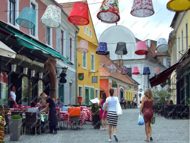 Városkép - Szentendre - Régi üzletházak a város Fő terén
