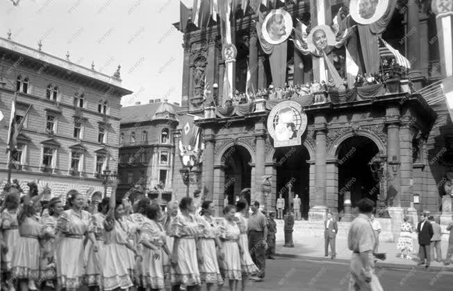 Külkapcsolat - Világifjúsági Találkozó (VIT) Budapesten