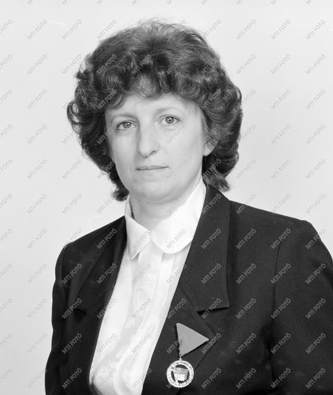 1985-ös Állami Díjasok - Vancsura Lászlóné