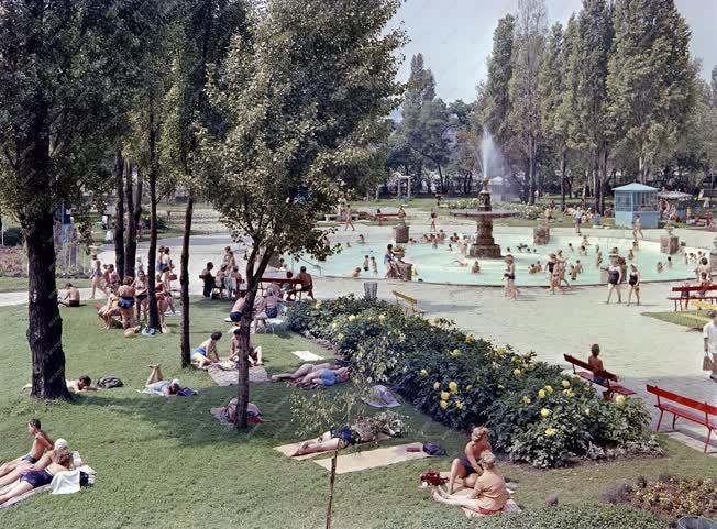 Szabadidő - Budapest - Palatinus strandfürdő