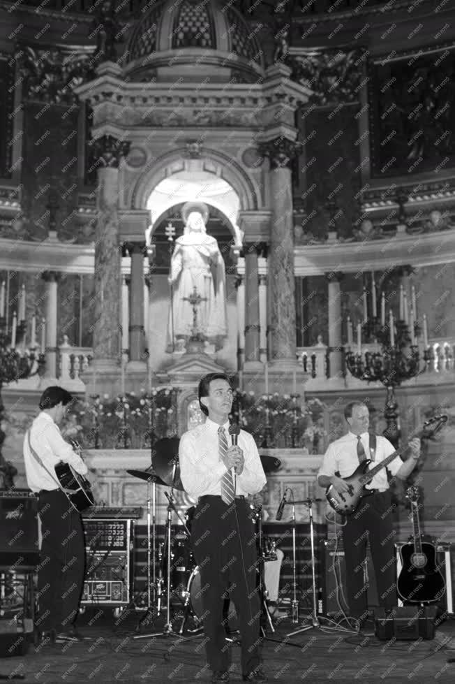 Kultúra - Country koncert a Szent István-bazilikában