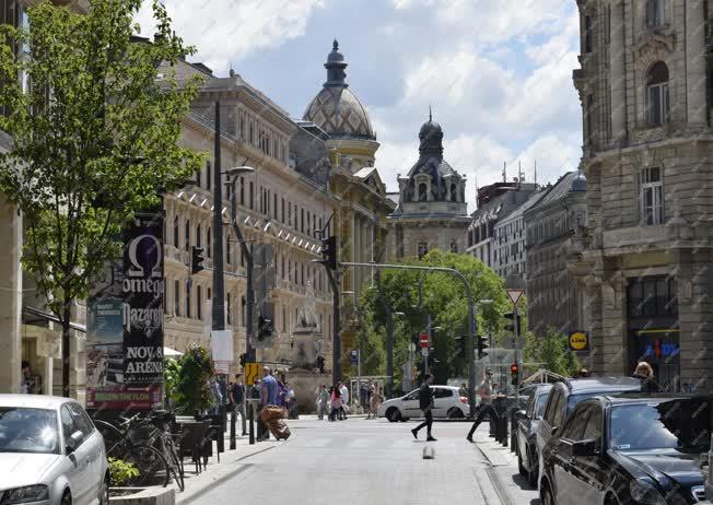 Városkép - Budapest - Ferenciek tere 