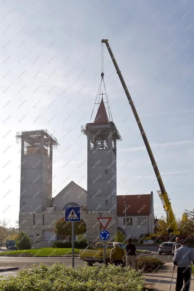 Egyházi épület - Szigetszentmiklós - Szent Miklós templom