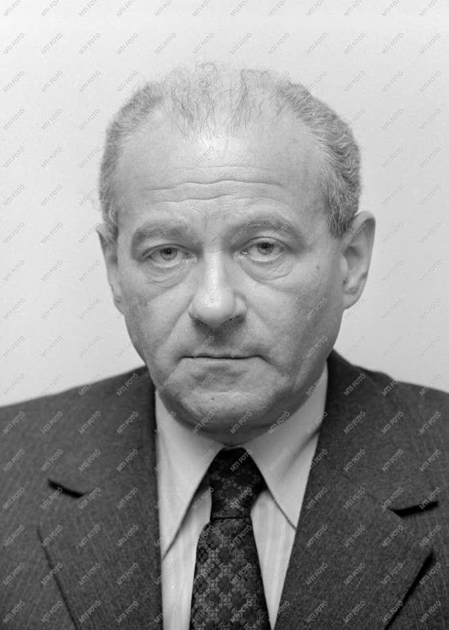 1975-ös Kossuth-díjasok - Sárai Tibor