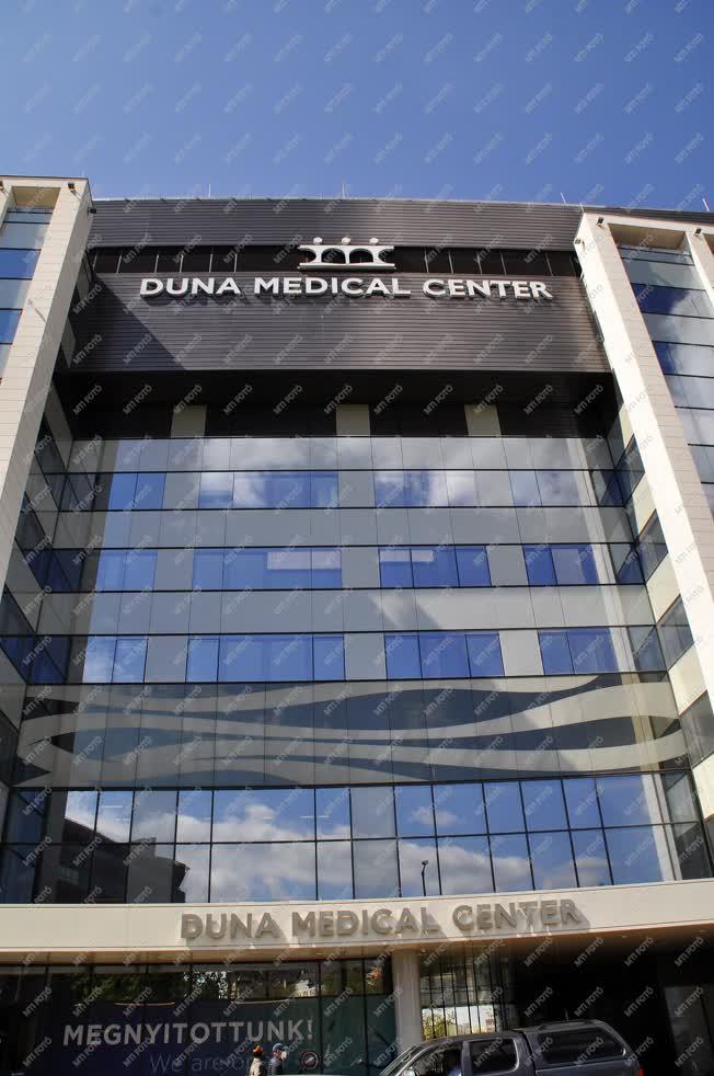 Egészségügy - Megnyitott a Duna Medical Center magánkórház a Duna-parton