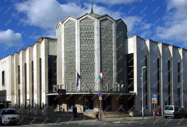 Kultúra - Győr - A Richter-terem épülete