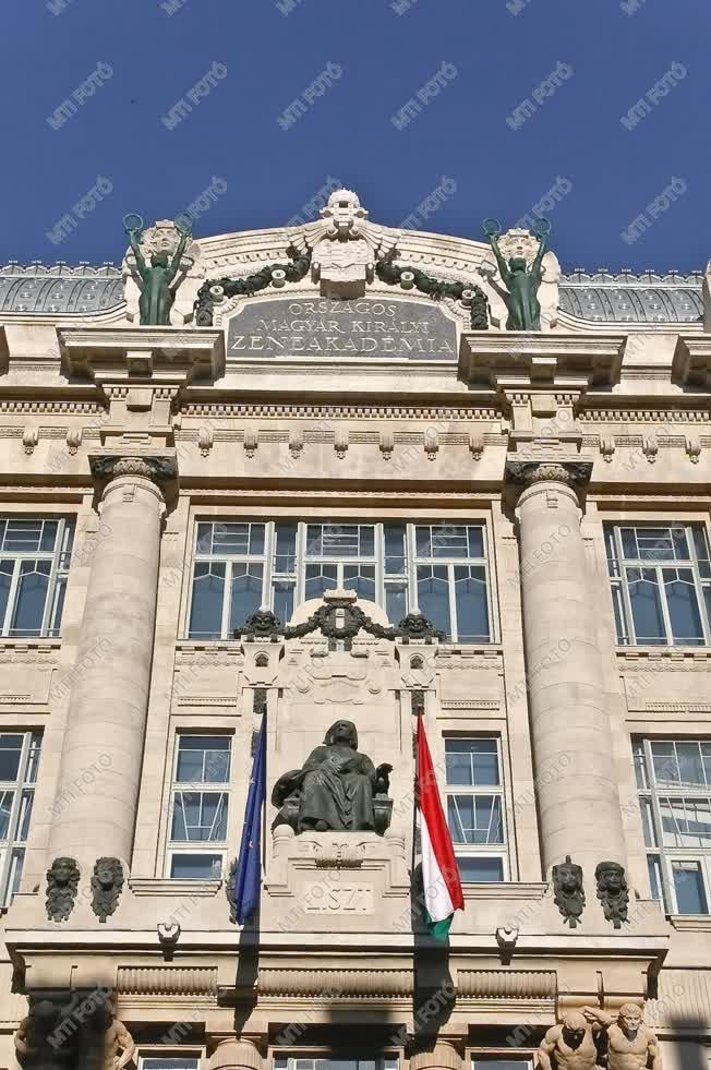 Épület - Budapest - Liszt Ferenc Zeneművészeti Egyetem 