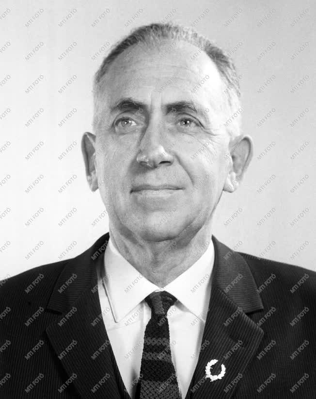 Kitüntetés - 1970-es Állami-díjasok - Dr. Szentágothai János