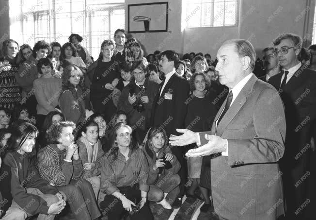 Külpolitika - Francois Mitterrand a Kölcsey Gimnáziumban