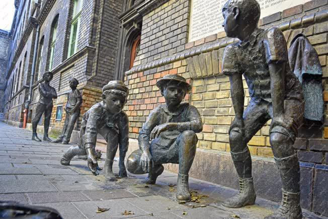 Köztéri szobor - Budapest - Pál utcai fiúk