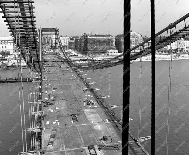 Építőipar - Épül az új Erzsébet híd