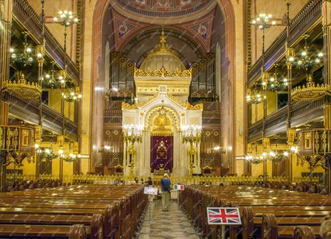 Egyházi épület - Budapest - A Dohány utcai zsinagóga 