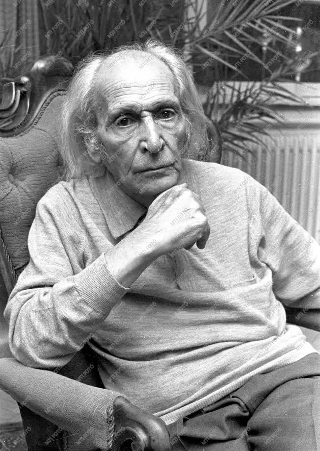 Déry Tibor Kossuth-díjas író