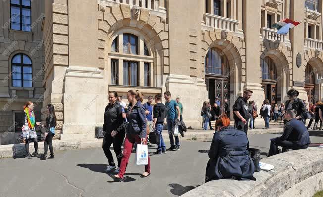 Oktatás - Debrecen - Hallgatók a Debreceni Egyetemen