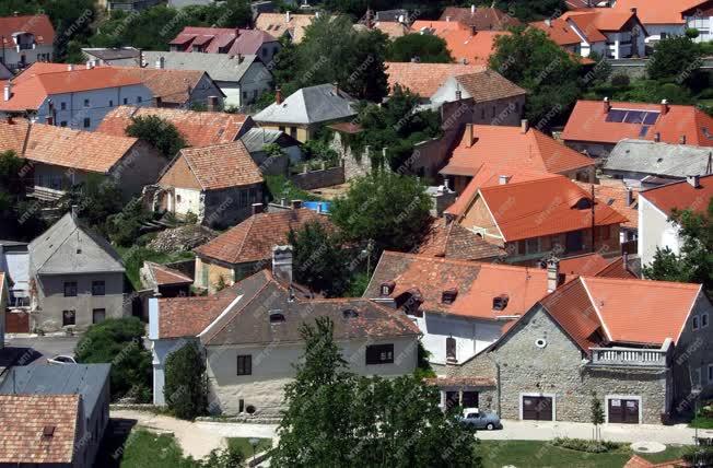 Városkép - Veszprém - Lakóházak a város nyugati részén