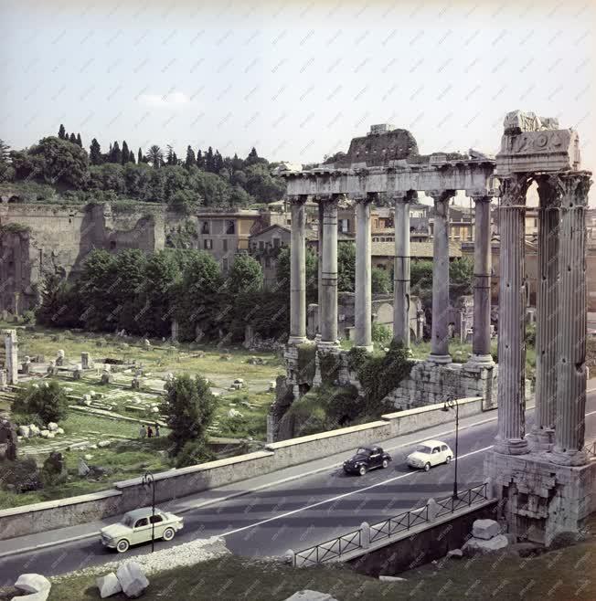 Városkép - Róma - Saturnus temploma