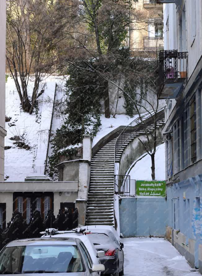 Városkép - Budapest - Lépcsőfeljárat a Gellért-hegyre