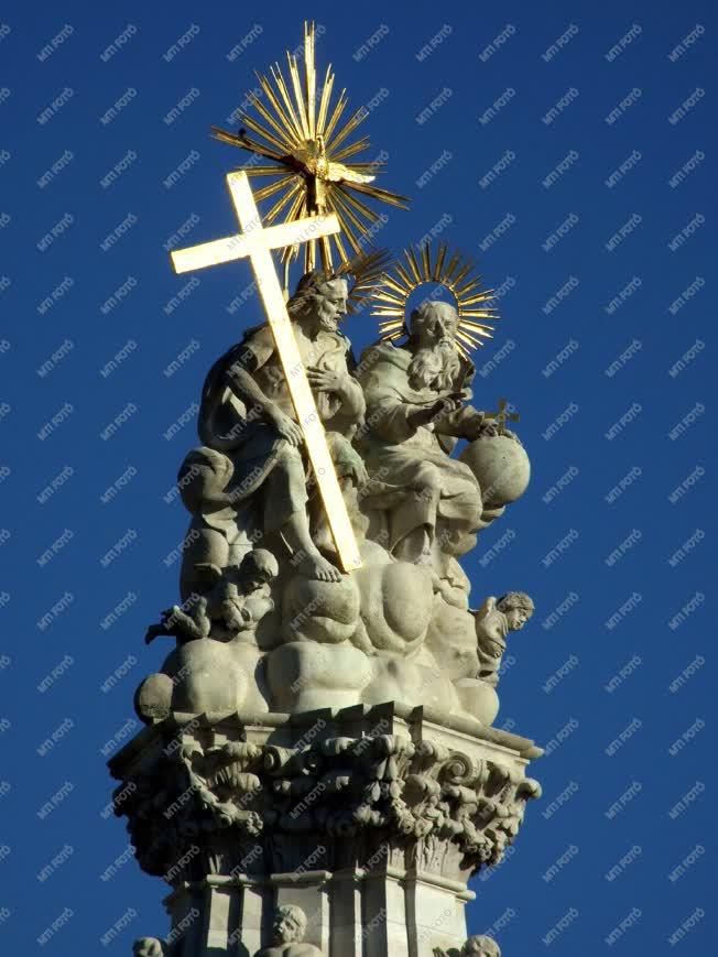 Köztéri szobor - Budapest - Szentháromság-szobor a Várban