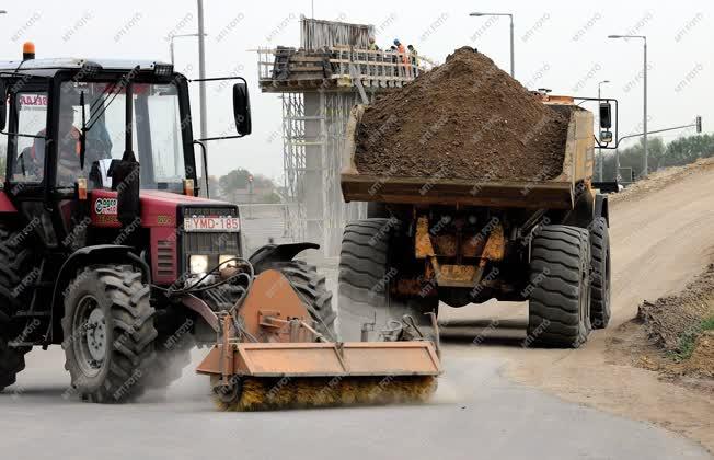 Építőipar - Debrecen - M35 autópálya kivitelezése