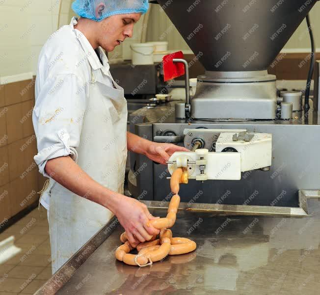 Élelmiszeripar - Debrecen - Húsipari termékek az év végi ünnepekre
