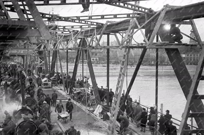 Közlekedés - A Kossuth híd ünnepélyes megnyitása