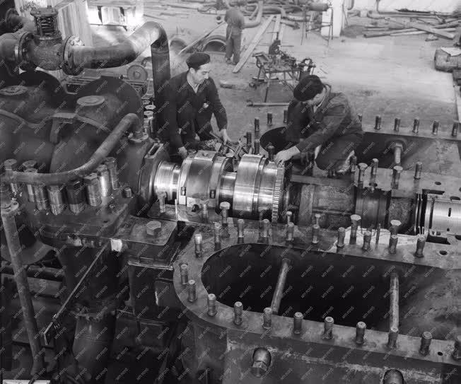 Ipar - Magyar tervezésű gőzturbina készül a Láng Gépgyárban