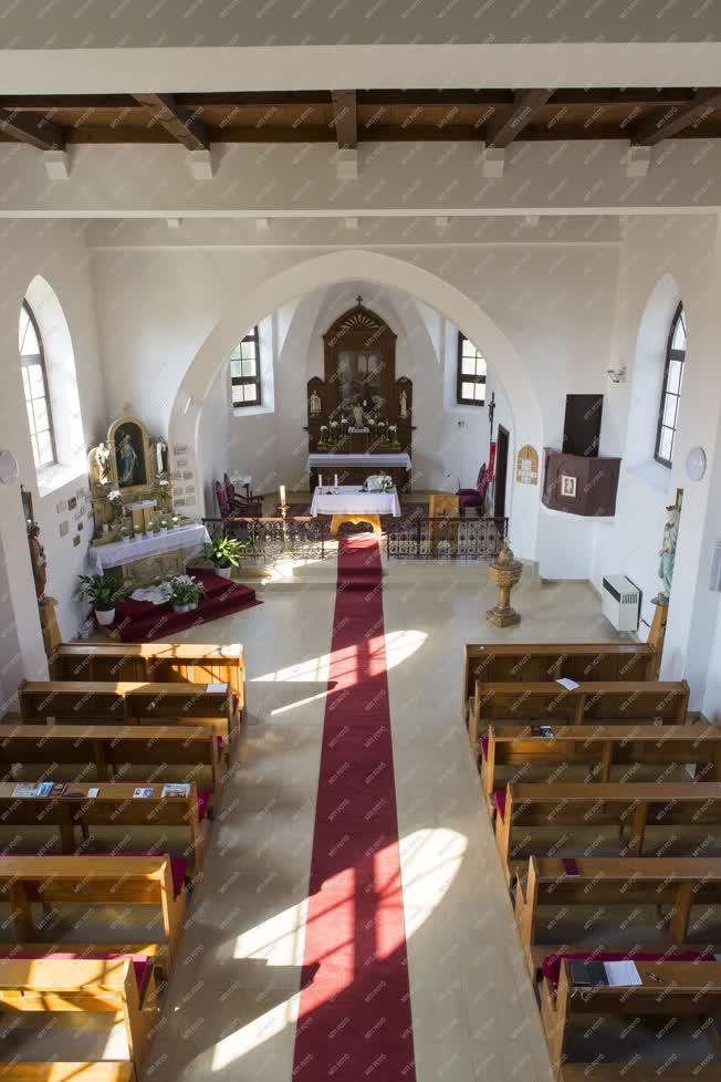 Egyház -Vönöck - Szent István király templom