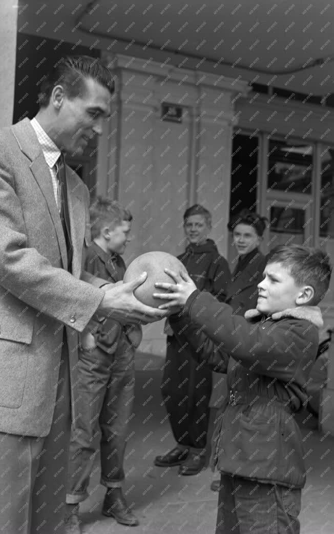 Sport - Labdarúgás - A magyar válogatott Bécsben