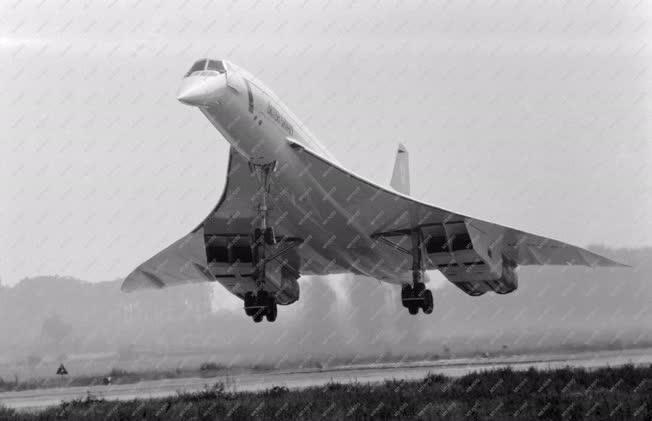 Technika - Concorde repülőgép Ferihegyen