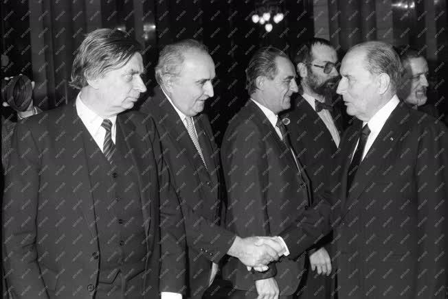 Külkapcsolat - Díszvacsora Francois Mitterrand tiszteletére