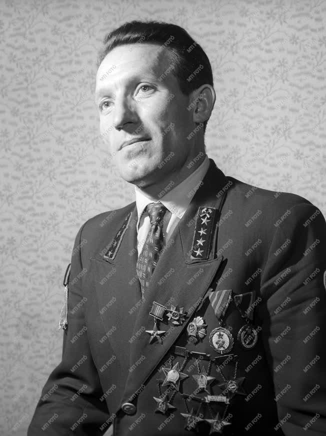 1960-as Kossuth-díjasok - Almási István